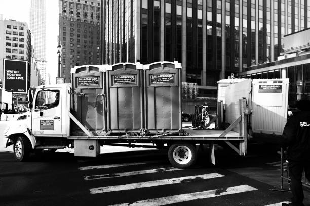 Best Best portable toilet rental  in Howell, MI